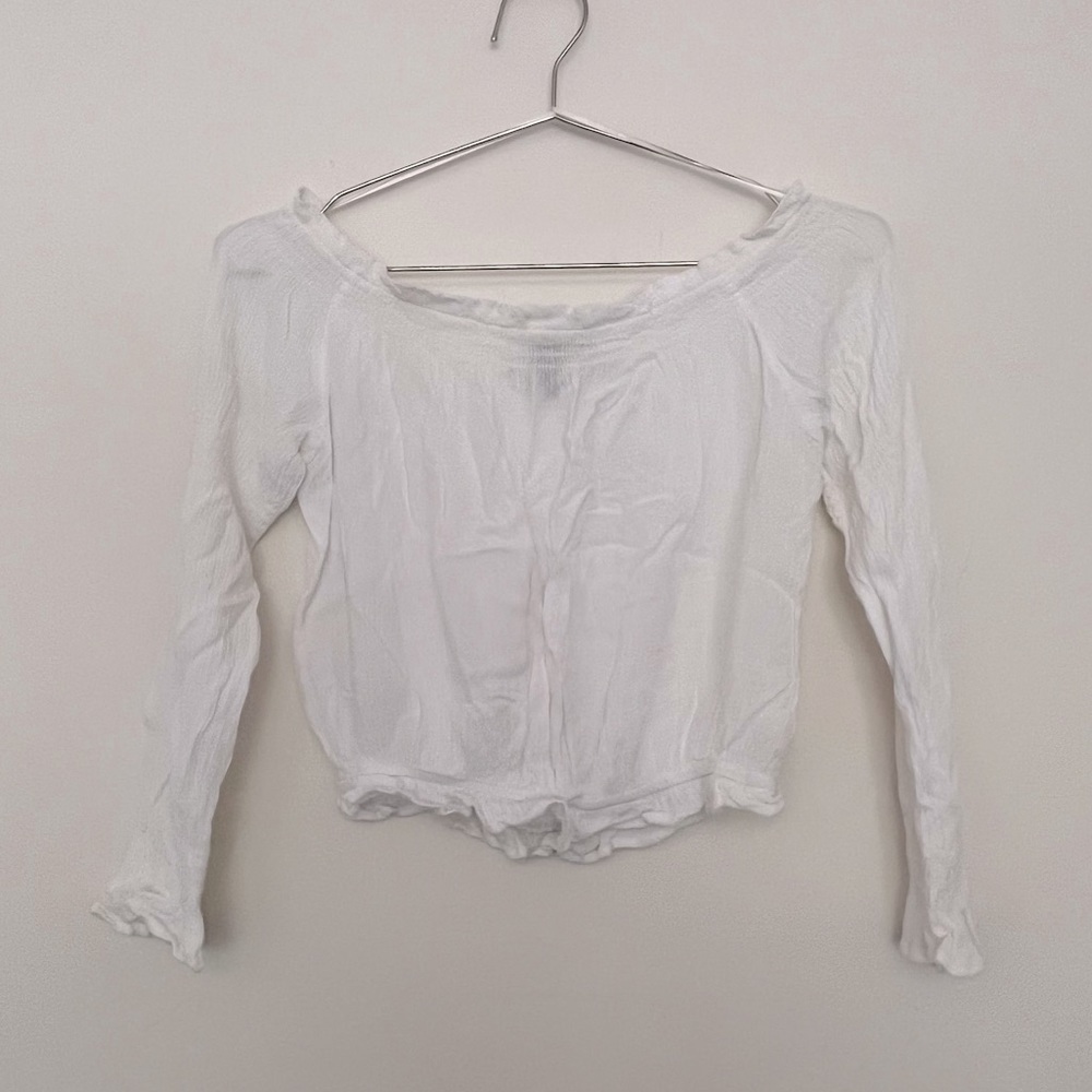 Off the shoulder long sleeve blouse/crop top